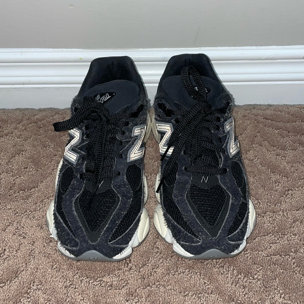Black New Balance Sneakers